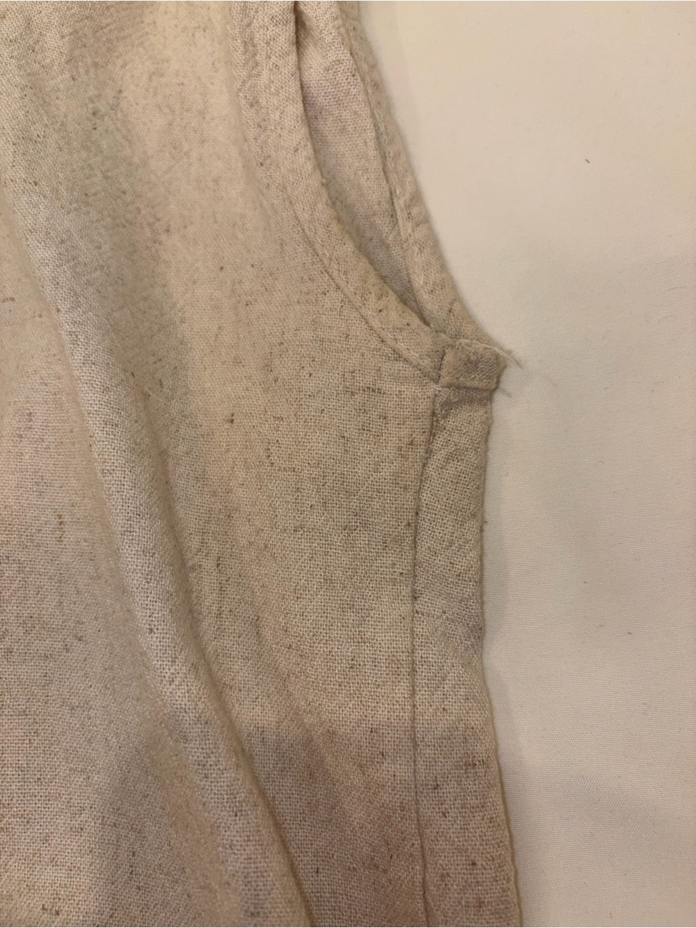 Express Linen Blouse 🤍 - Picture 4 of 7
